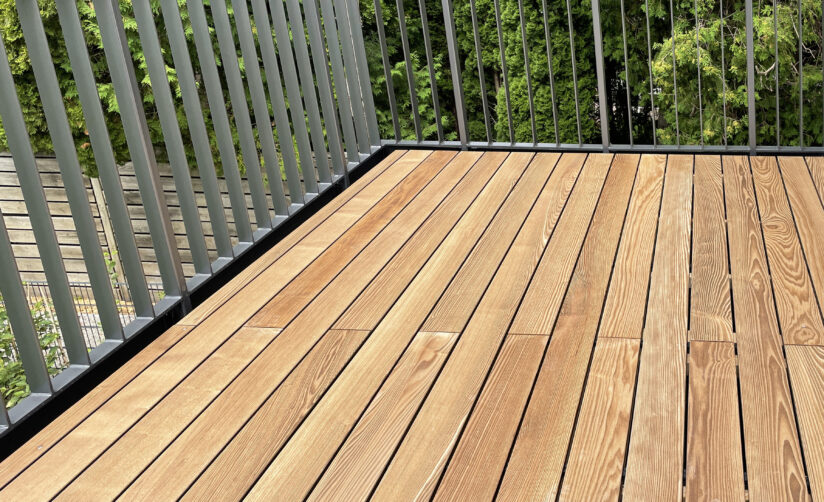 Roof terrace and balcony covering