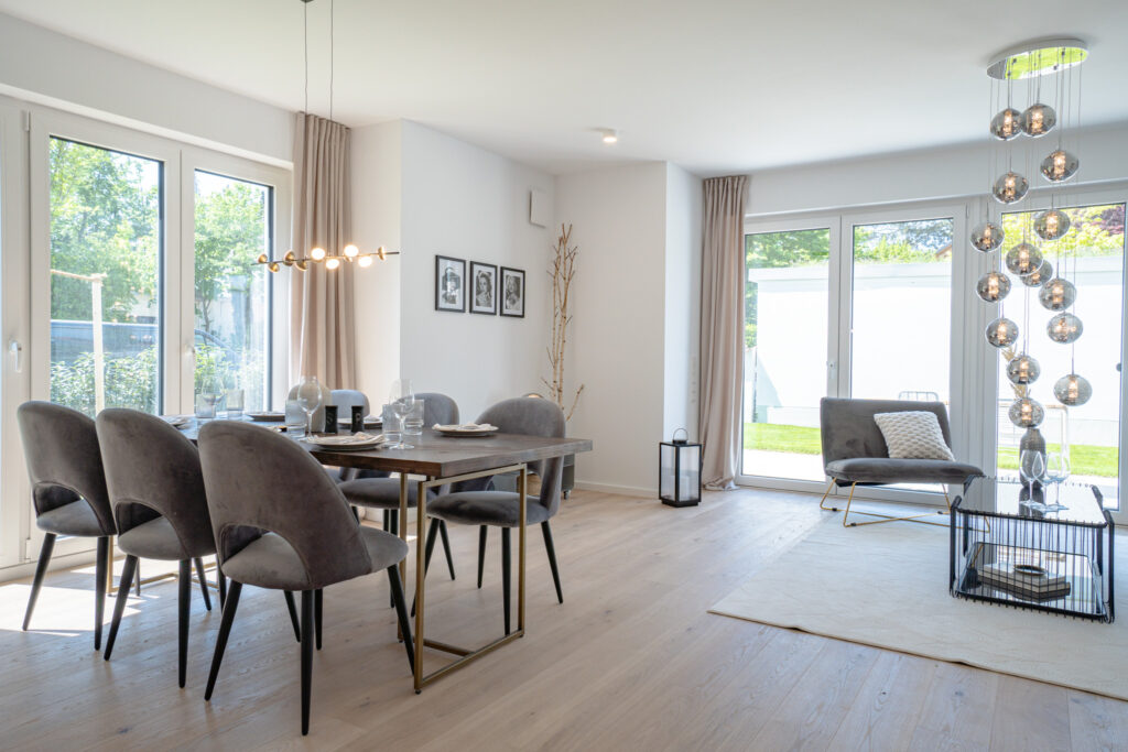 Living room semi-detached house; new semi-detached house from DOMINO Bau in Munich Obermenzing
