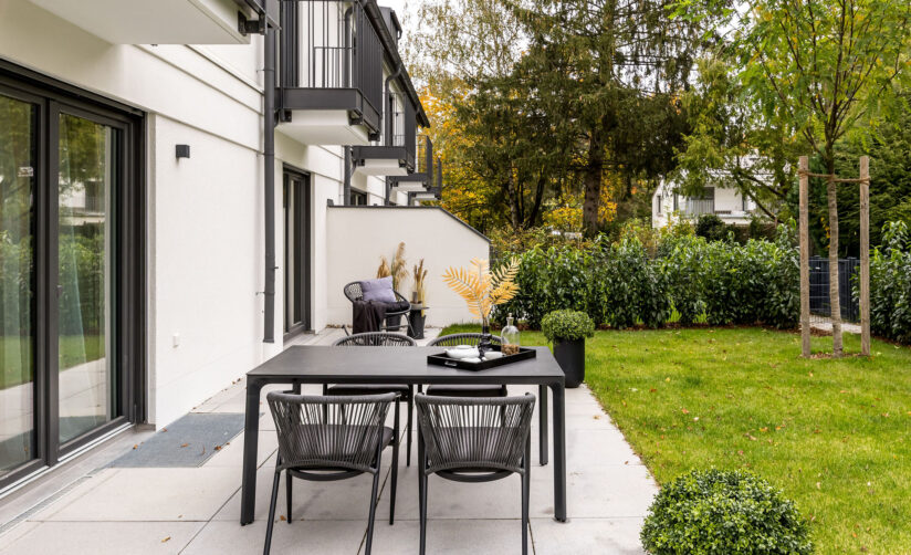 Exterior view of terrace in new townhouse in Pasing